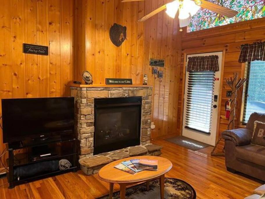 Beary Tale! Your Happily Ever After Starts Here! Sevierville Eksteriør billede